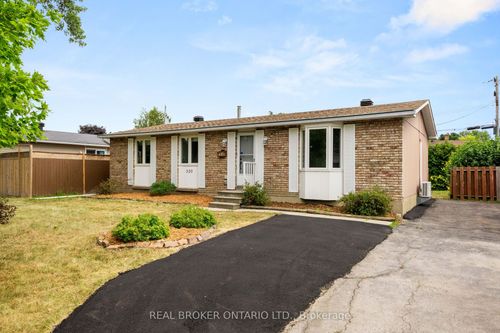 b-320 Reynolds Dr, Orléans, ON, K1E1T2 | Card Image