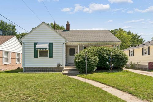 3440 Cherry St, Port Huron, MI, 48060-2112 | Card Image