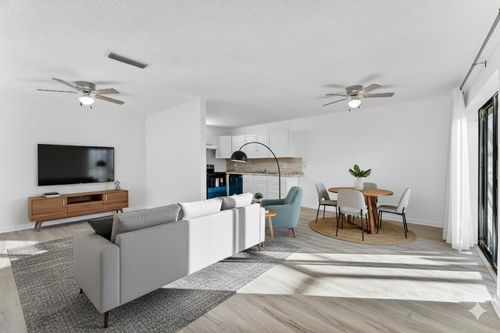 291 Woodland Rd, Palm Springs, FL, 33461-1072 | Card Image