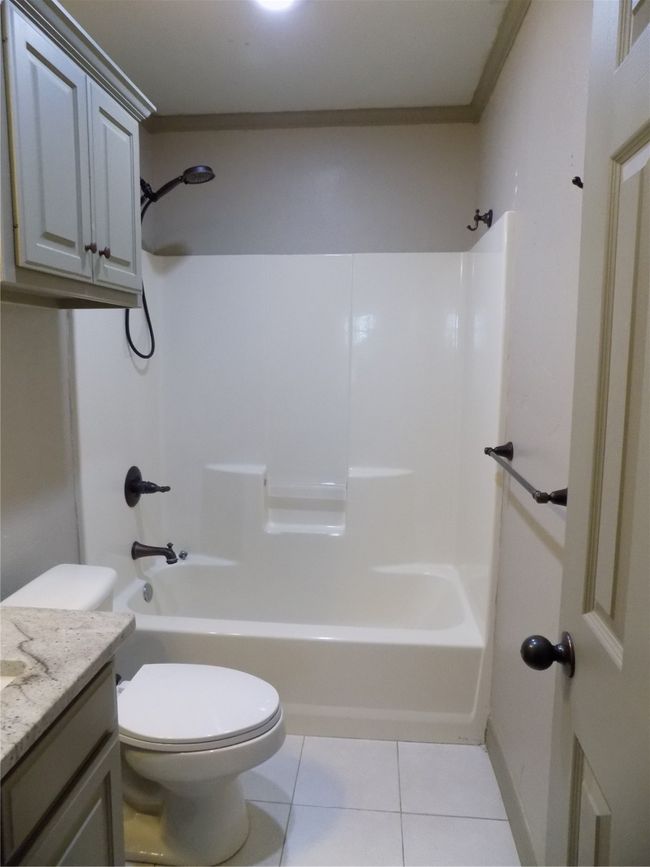 8313 Us Highway 377, House other with 3 bedrooms, 3 bathrooms and null parking in Collinsville TX | Image 12