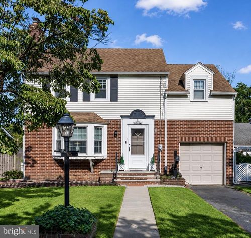 105 E Coulter Ave, COLLINGSWOOD, NJ, 08108-1210 | Card Image