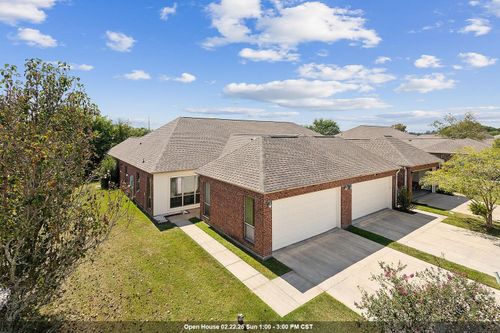 5364 Courtyard Dr, Gonzales, LA, 70737-8560 | Card Image