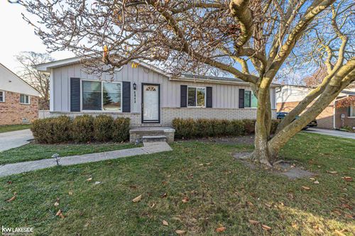 3043 Heritage Dr, Troy, MI, 48083-5718 | Card Image