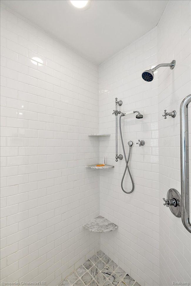 699 Abbey St, House other with 4 bedrooms, 6 bathrooms and null parking in Birmingham MI | Image 32