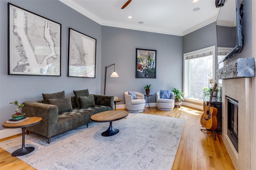 Worthington St, Dallas, TX 75204