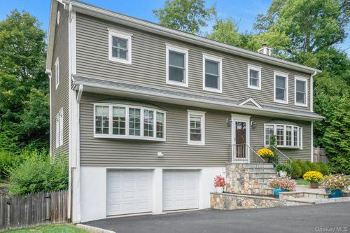 54 Lincoln Ave, Ossining, NY, 10562-2840 | Card Image