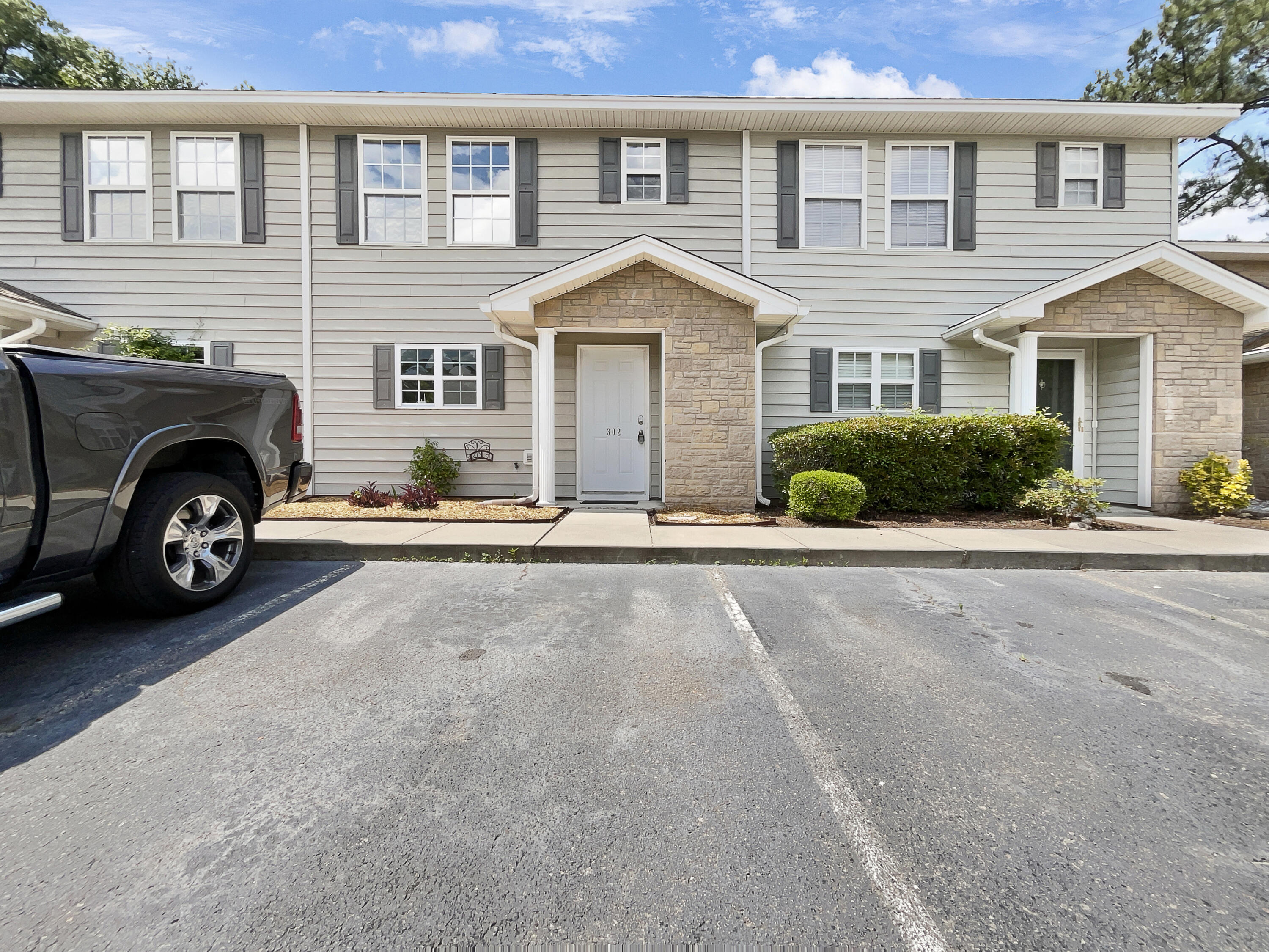 Sunnyside Way, Summerville, SC 29485