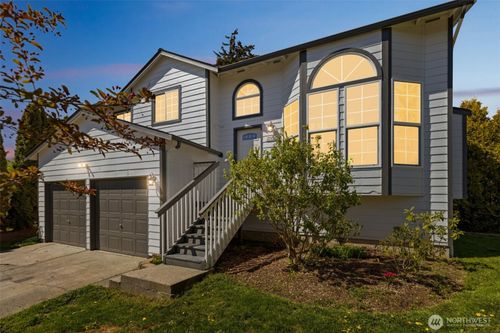 27828 74th Ave Nw, Stanwood, WA, 98292-5954 | Card Image