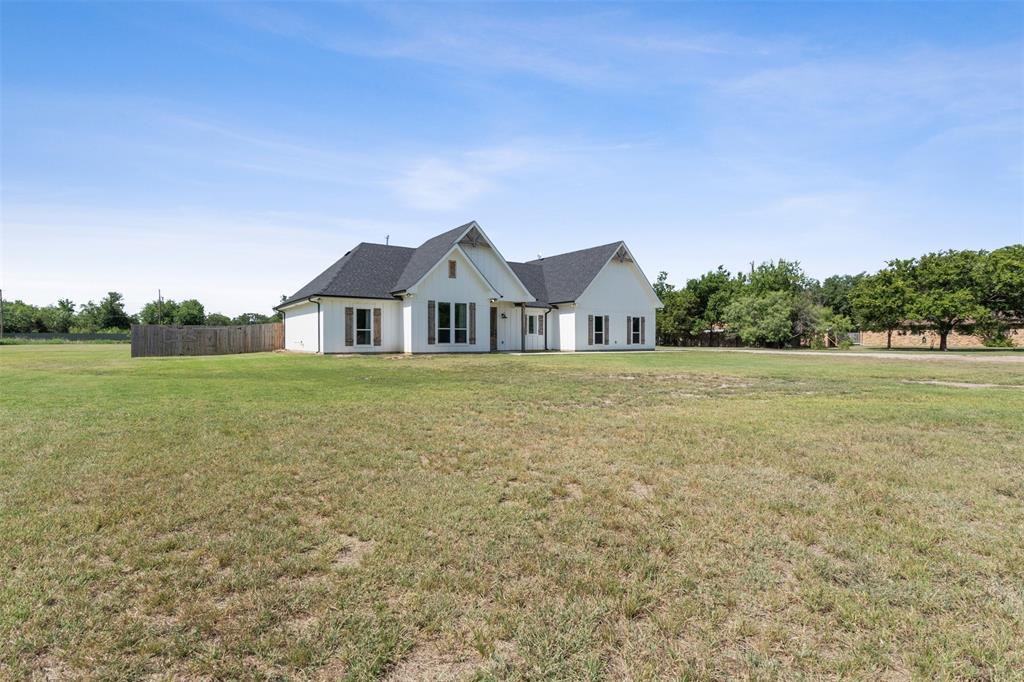 Bassett St, Eastland, TX 76448