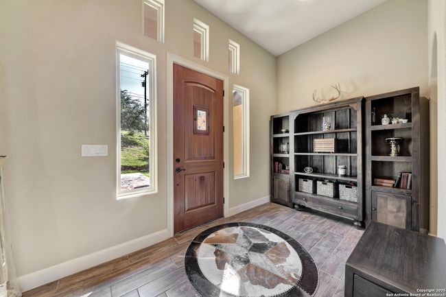 211 Comal Run, House other with 3 bedrooms, 4 bathrooms and null parking in Bulverde TX | Image 8