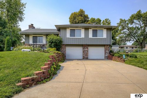 9947 Orchard Cir, Omaha, NE, 68127-2124 | Card Image