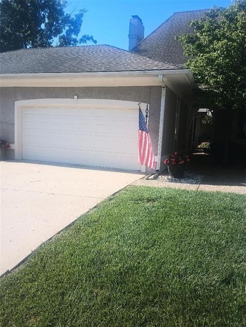 10414 Garnett St, Overland Park, KS, 66214-2655 | Card Image