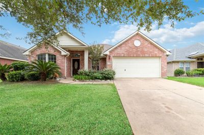 16211 Wilmington Park Lane, House other with 3 bedrooms, 2 bathrooms and null parking in Houston TX | Image 1