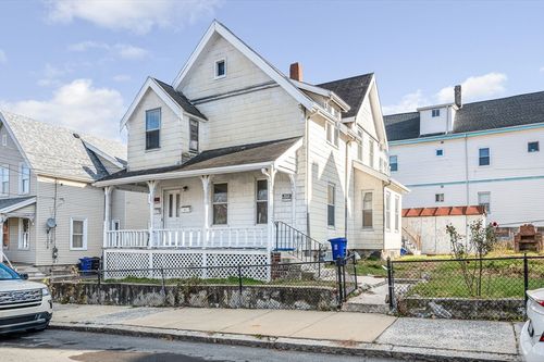 19 Mills St, Malden, MA, 02148-7825 | Card Image