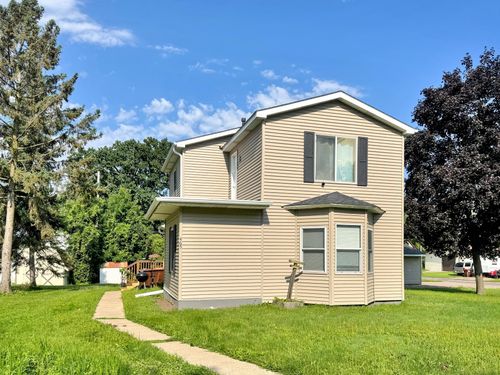 465 3rd Ave, Newport, MN, 55055-1404 | Card Image