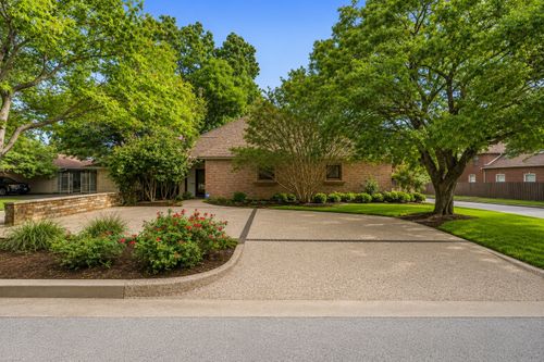 4000 W 5th St, Fort Worth, TX, 76107-1618 | Card Image
