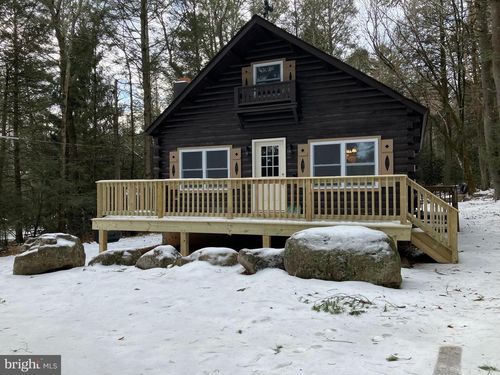 81 Henning Street, LAKE HARMONY, PA, 18624 | Card Image