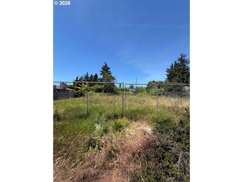 2639 Ne 122nd Ave, Portland, OR, 97230 | Card Image
