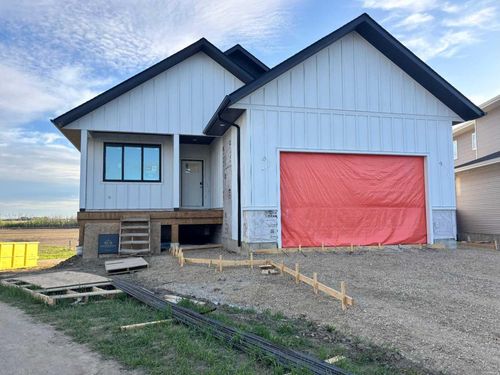 37 Maclean Close, Blackfalds, AB, T4M0H4 | Card Image