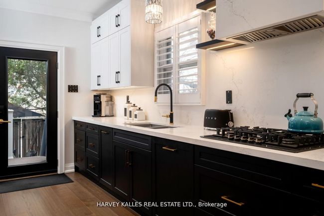 65 Tiverton Ave, House other with 3 bedrooms, 2 bathrooms and 2 parking in Toronto ON | Image 13