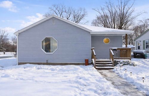 2901 New York St, Lake Station, IN, 46405-1075 | Card Image