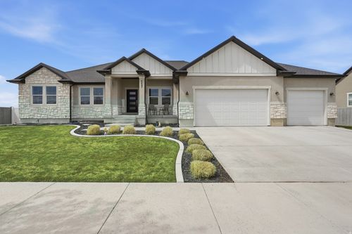 4497 N Monroe Peak Ln, Eagle Mountain, UT, 84005-5916 | Card Image