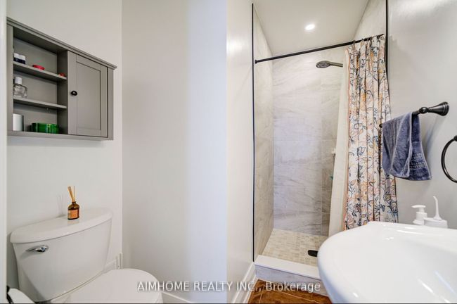 221 St Lawrence St, House other with 4 bedrooms, 3 bathrooms and 3 parking in Whitby ON | Image 18