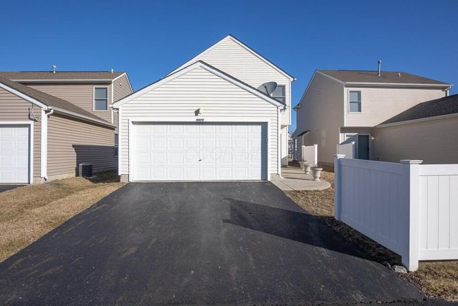 5975 Pennington Creek Dr, Condo with 3 bedrooms, 3 bathrooms and null parking in Dublin OH | Image 42