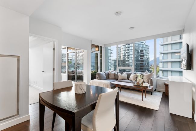 910 - 111 E 1 St Avenue, Condo with 2 bedrooms, 2 bathrooms and 1 parking in Vancouver BC | Image 11