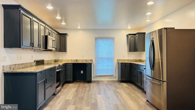2015 Soapstone Dr, House other with 4 bedrooms, 5 bathrooms and null parking in RESTON VA | Image 18
