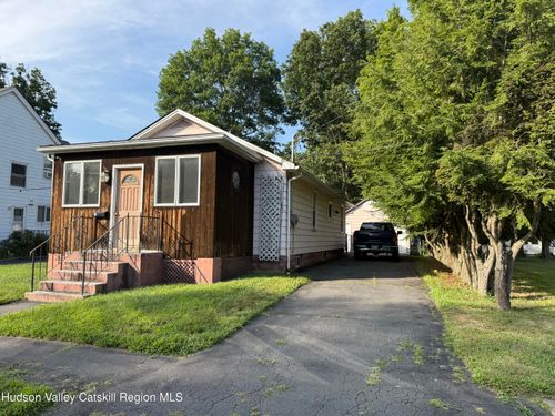 10 Hillcrest Ave, Ellenville, NY, 12428-2604 | Card Image