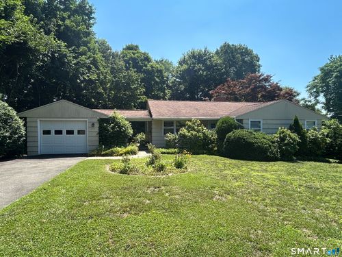 28 Clearview Cir, Naugatuck, CT, 06770-3702 | Card Image