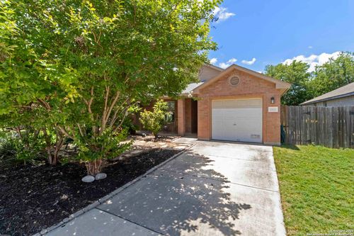 8611 Shaenfield Pl, San Antonio, TX, 78254-9558 | Card Image