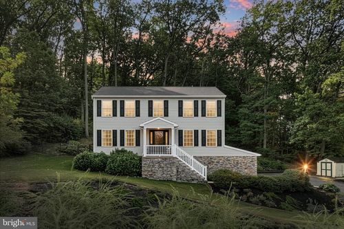 590 Woodside Rd, YORK, PA, 17406-2346 | Card Image