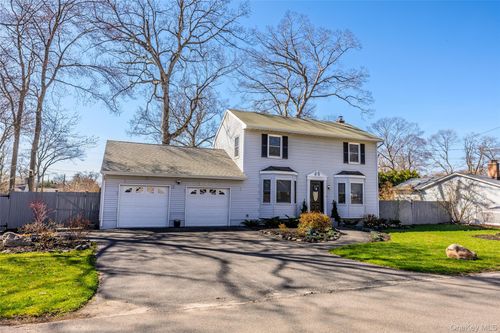 58 Freya Rd, Rocky Point, NY, 11778-9511 | Card Image