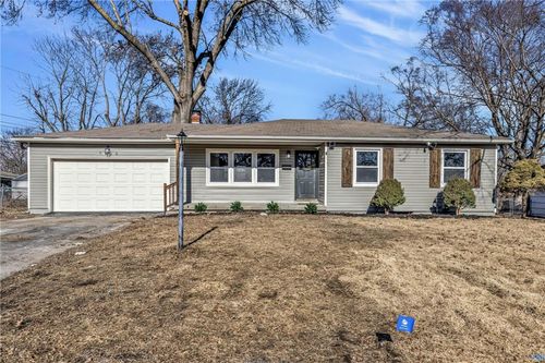 7520 Lewis Ave, Raytown, MO, 64138-2327 | Card Image