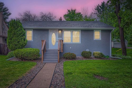 2607 17th Ave E, North Saint Paul, MN, 55109-1816 | Card Image