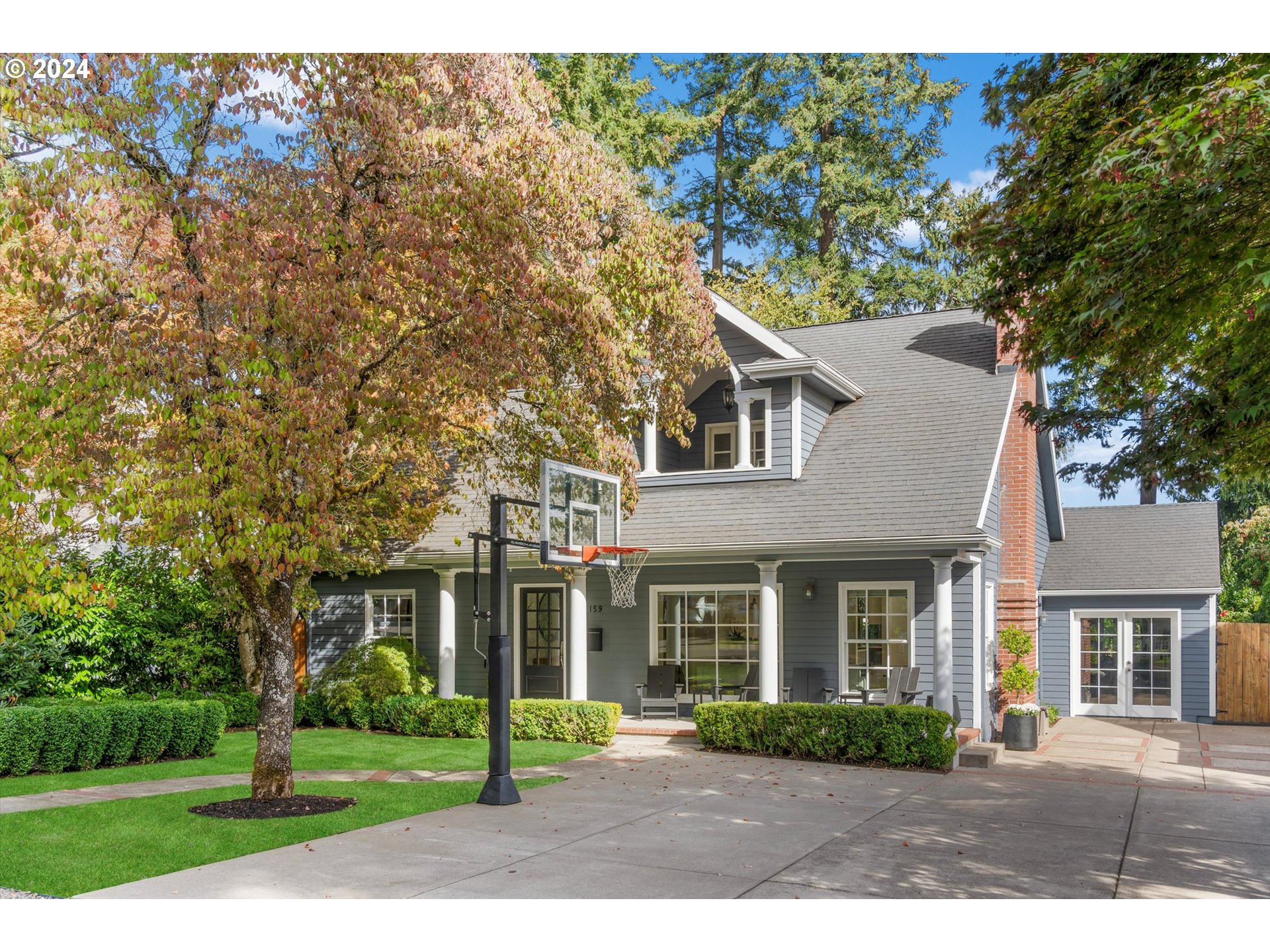 5th St, Lake Oswego, OR 97034