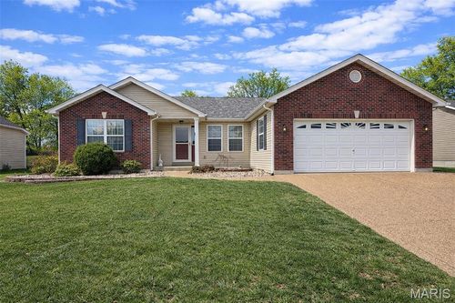 235 Hunters Chase St, Winfield, MO, 63389-2983 | Card Image