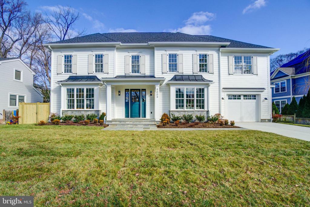 Greenway Dr, Bethesda, MD 20816