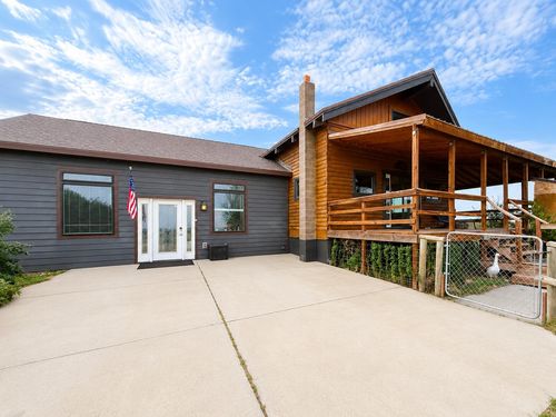 1 Bulldogger Dr, Parkman, WY, 82838-9629 | Card Image