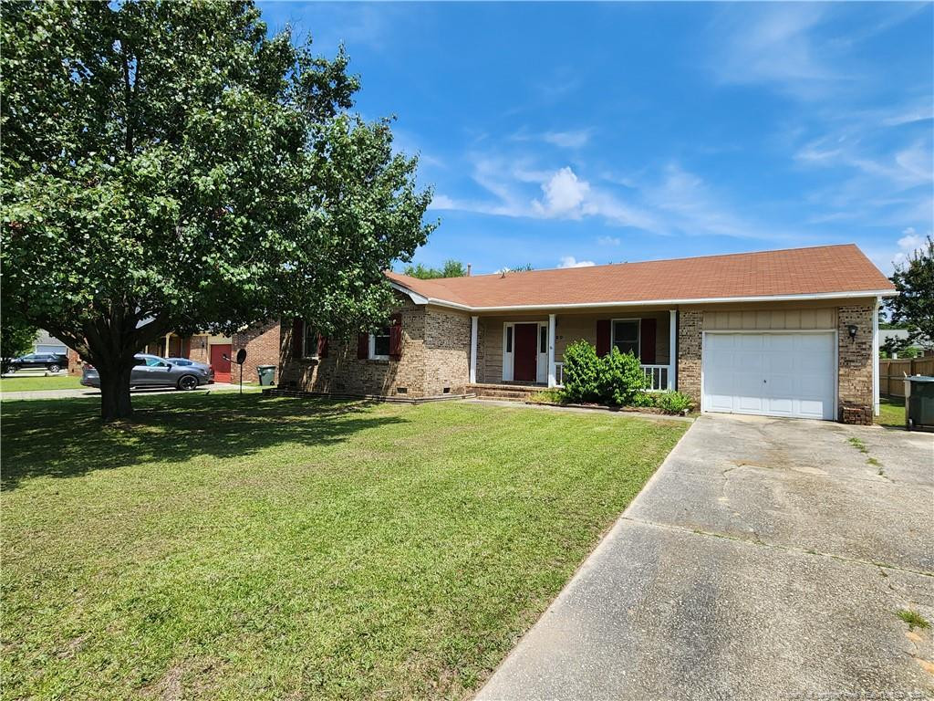 Lake Villa Dr, Fayetteville, NC 28304