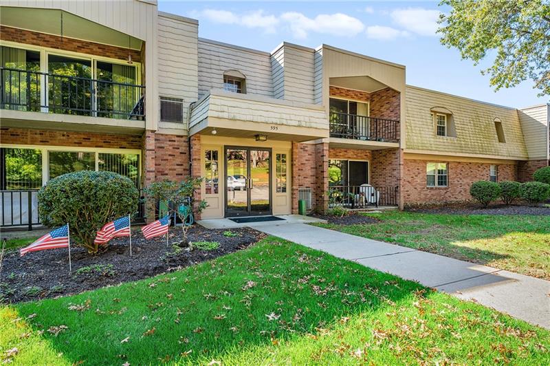 321 595 Calais Dr, Sold in Mccandless Zoocasa