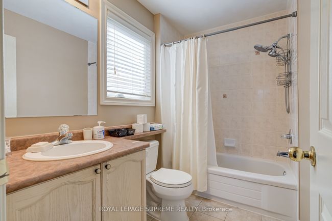 433 Trudeau Dr, House other with 3 bedrooms, 3 bathrooms and 2 parking in Milton ON | Image 29