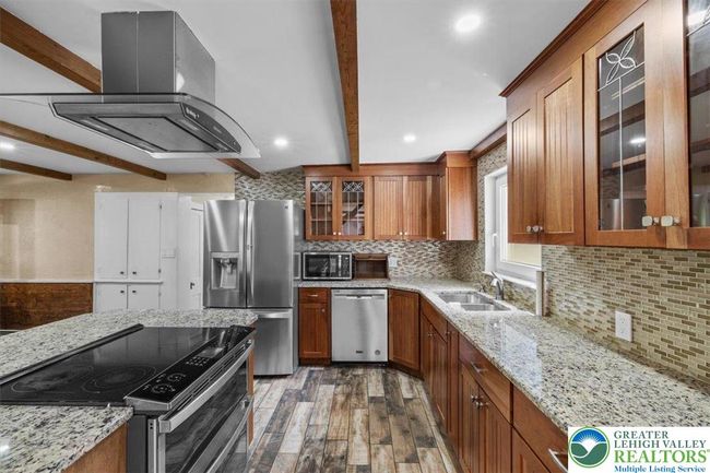 1553 Middle Rd, House other with 4 bedrooms, 5 bathrooms and null parking in Stroudsburg PA | Image 31