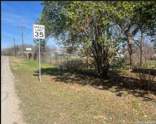 7330 Quintana Rd, San Antonio, TX, 78211-3540 | Card Image