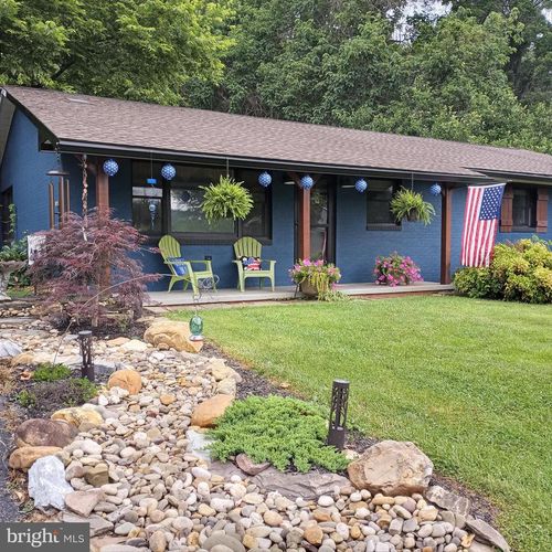 61 Natalie Ln, HARPERS FERRY, WV, 25425-5381 | Card Image