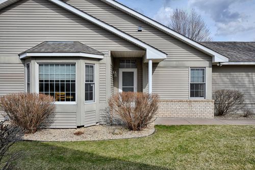 2133 Southwind Rd, Maplewood, MN, 55109-4818 | Card Image