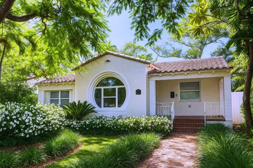 775 Ne 76th St, Miami, FL, 33138-5272 | Card Image