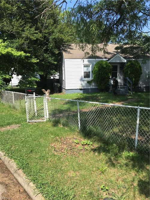 13 Cornell Dr, Hampton, VA, 23669-2823 | Card Image